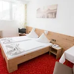 فندق Olympia 3*